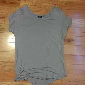 Agiata Short Sleeved Tee, size small